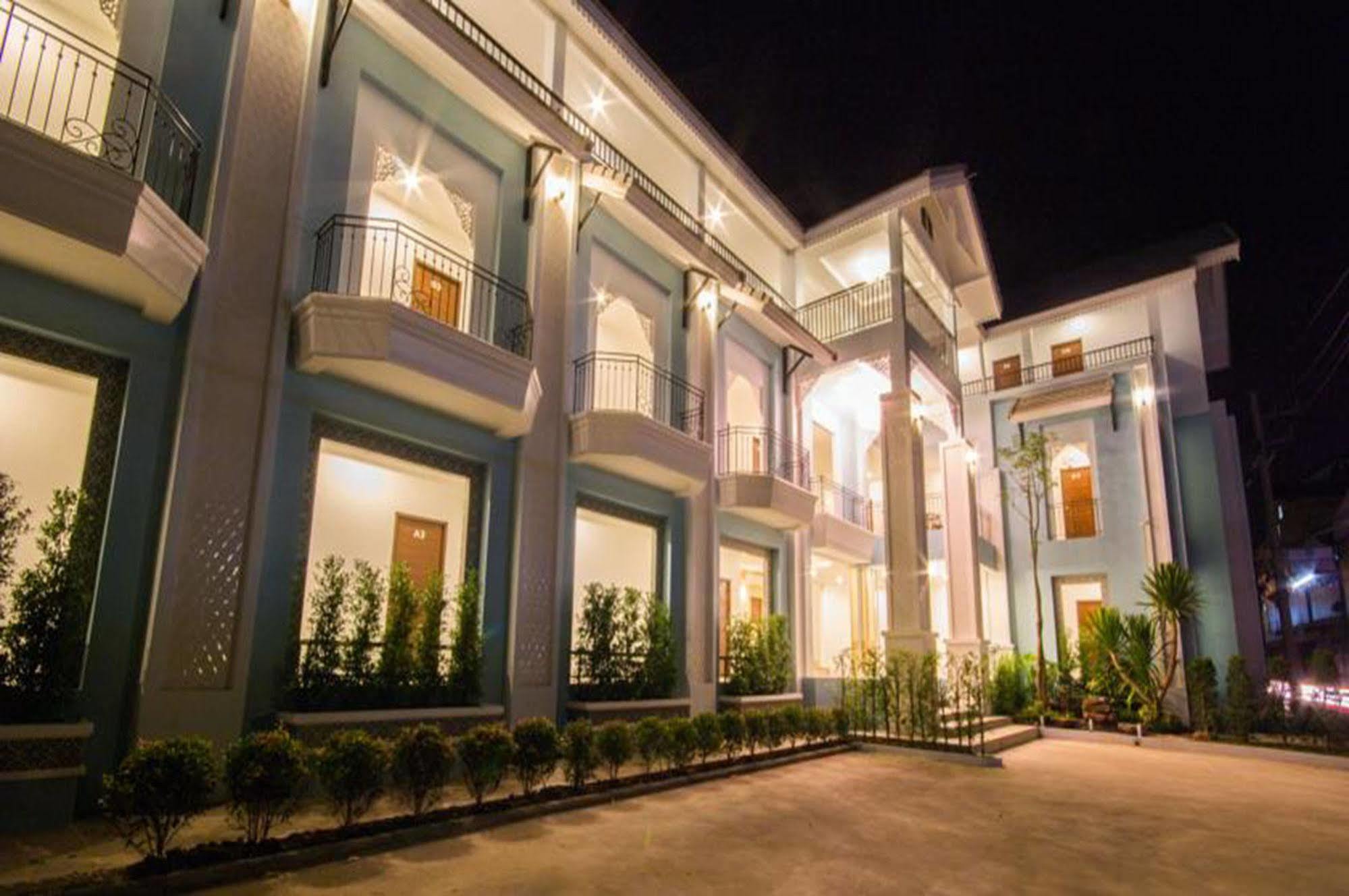 Crystal Nongkhai Hotel Nong Khai Exterior foto